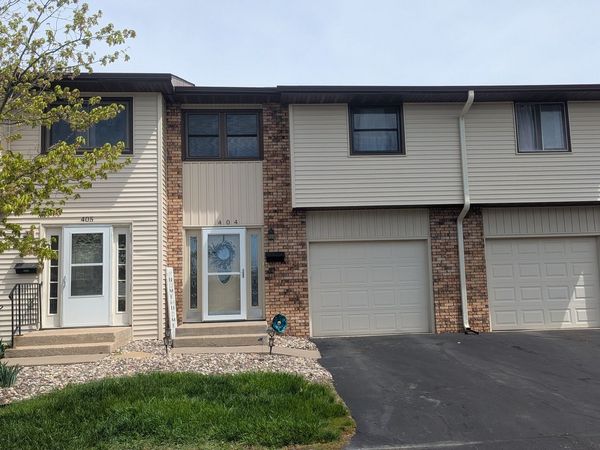 4023 Lillie Avenue , Unit 404, Davenport, IA 52806