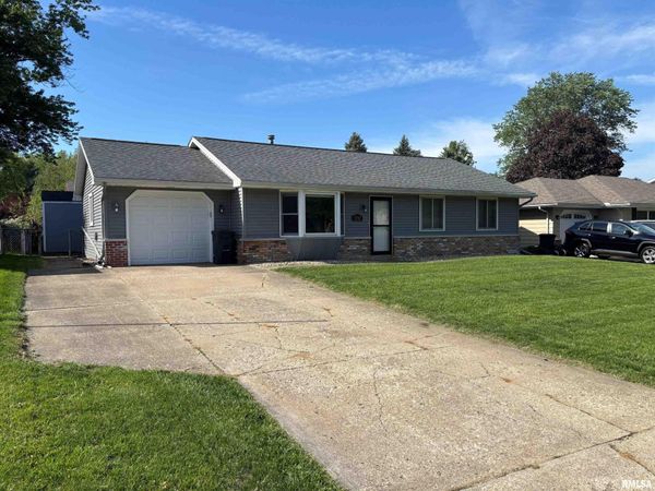 5732 W COLT Drive, Peoria, IL 61607