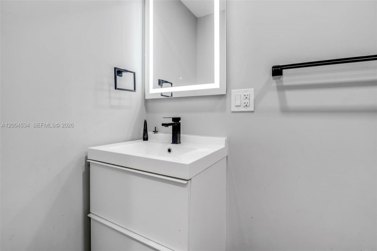 1741 NW 44th St , Miami, FL 33142 Photo
