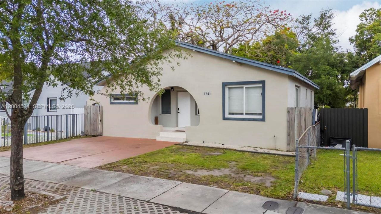 1741 NW 44th St , Miami, FL 33142 Photo
