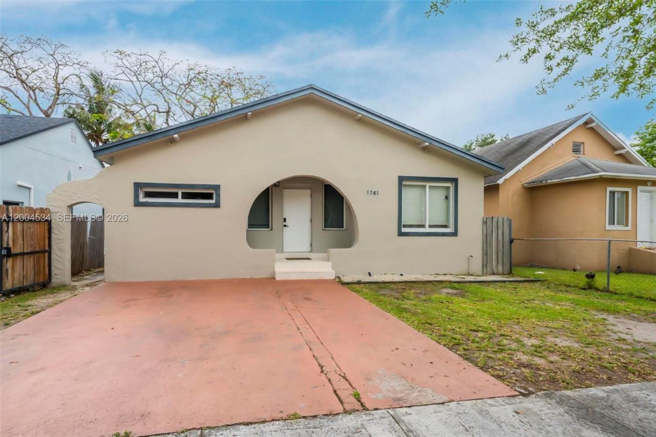 1741 NW 44th St , Miami, FL 33142 Photo