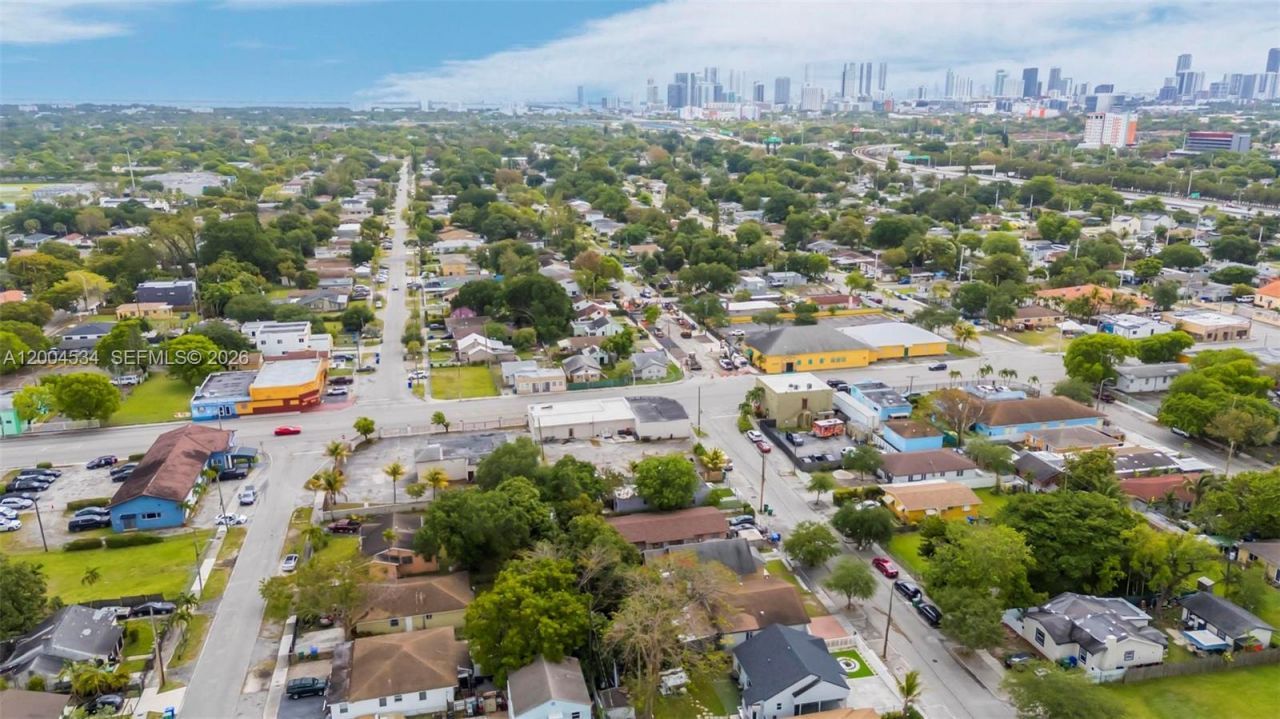 1741 NW 44th St , Miami, FL 33142 Photo