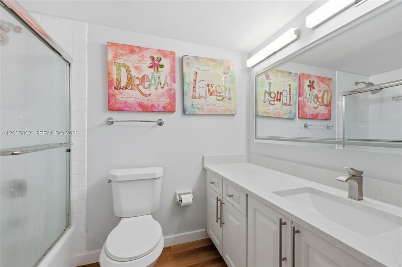 625 Oaks Dr , Unit 304, Pompano Beach, FL 33069 Photo