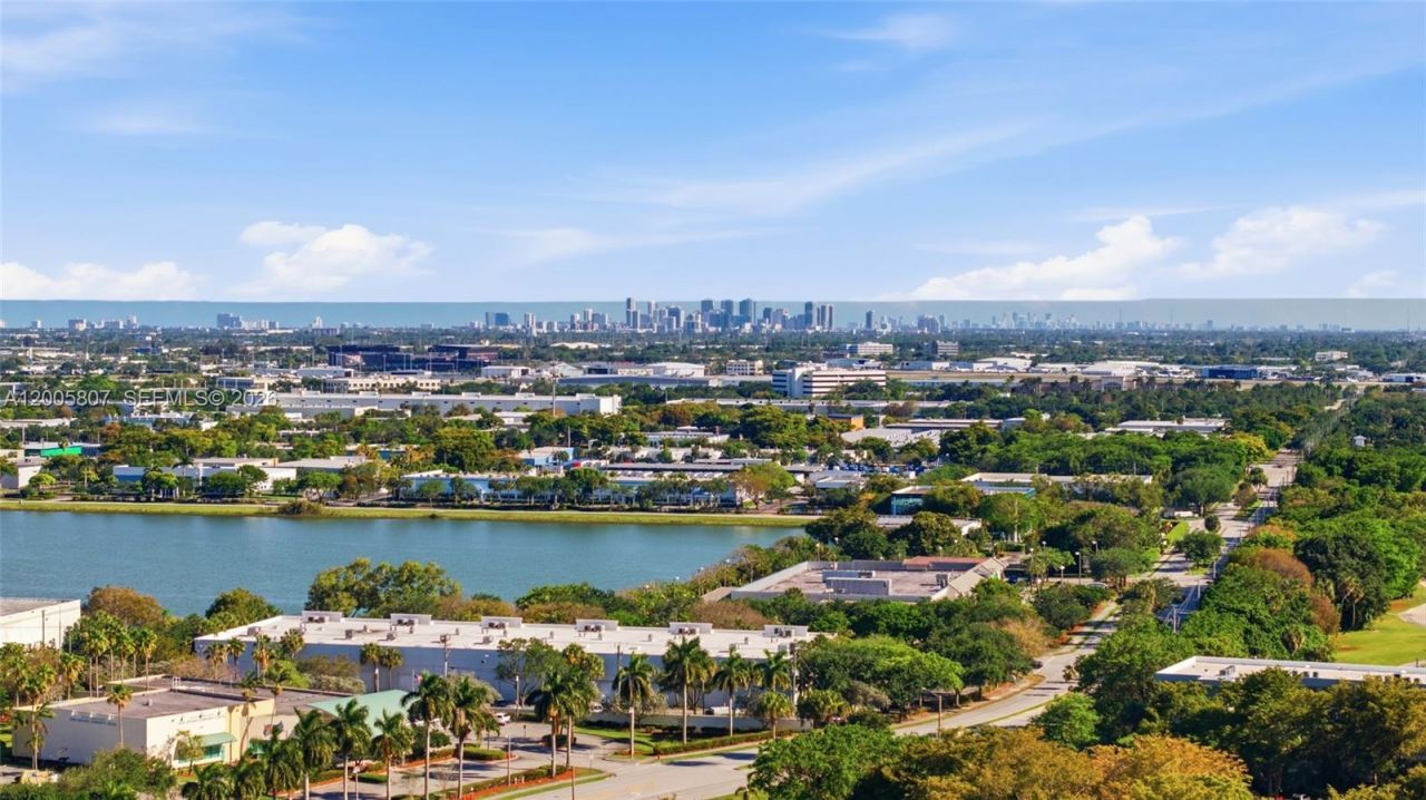 625 Oaks Dr , Unit 304, Pompano Beach, FL 33069 Photo
