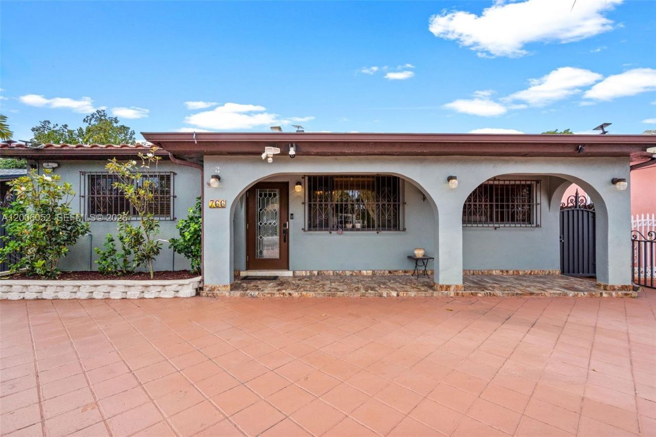 766 W 36th St , Hialeah, FL 33012 Photo