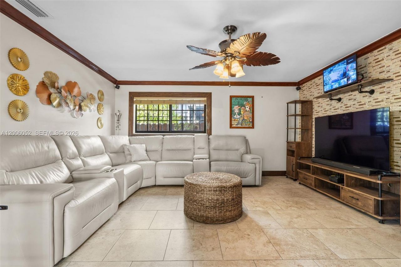 766 W 36th St , Hialeah, FL 33012 Photo
