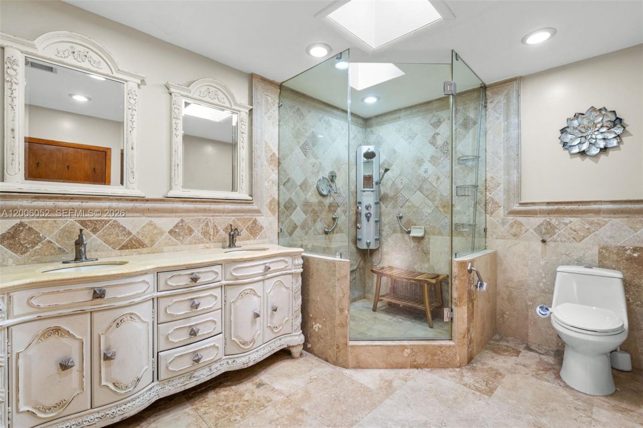 766 W 36th St , Hialeah, FL 33012 Photo