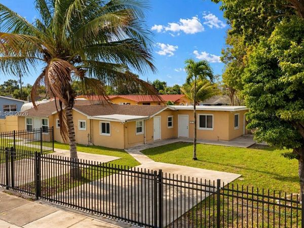 1124 NW 100th Ter , Unit 2, Miami, FL 33150