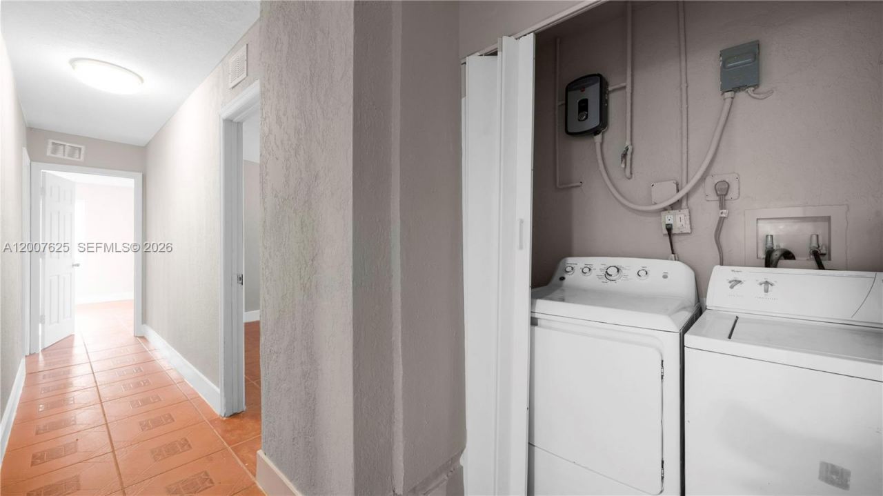 1124 NW 100th Ter, Unit 2, Miami, FL 33150 Photo