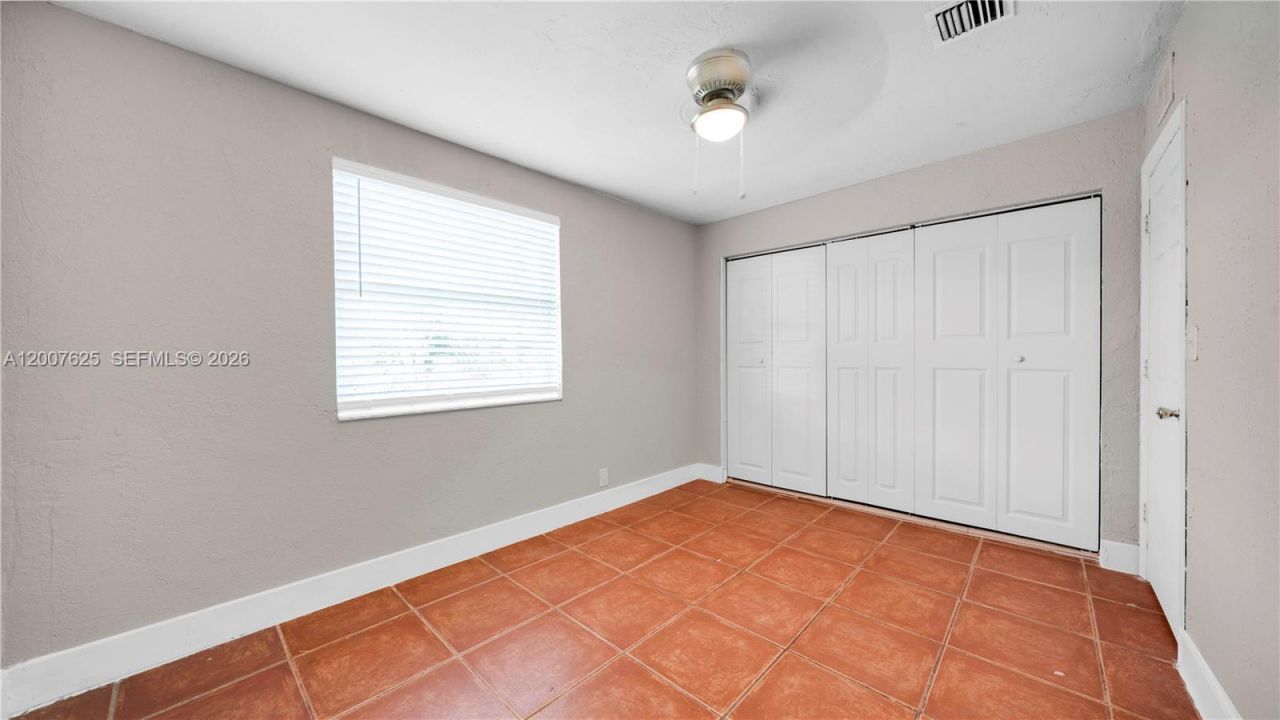 1124 NW 100th Ter, Unit 2, Miami, FL 33150 Photo