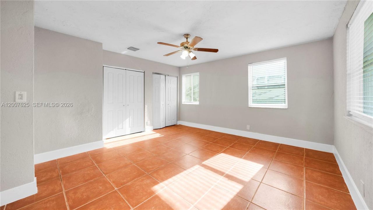 1124 NW 100th Ter, Unit 2, Miami, FL 33150 Photo