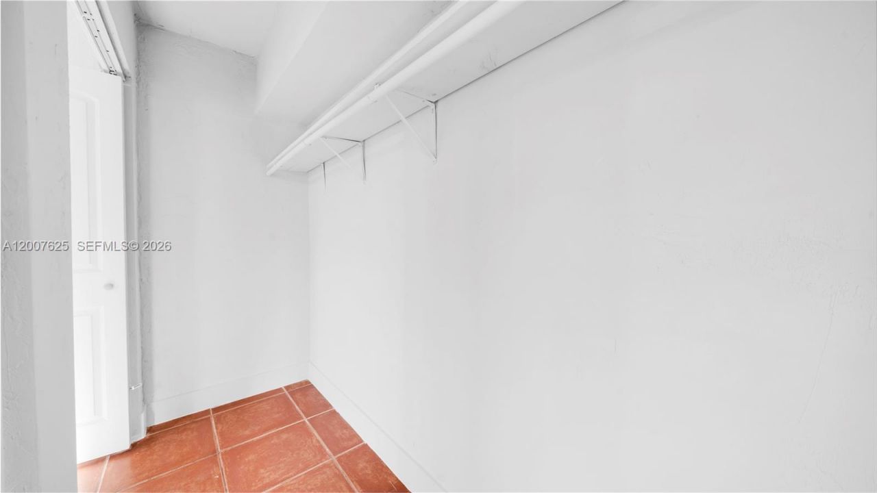 1124 NW 100th Ter, Unit 2, Miami, FL 33150 Photo