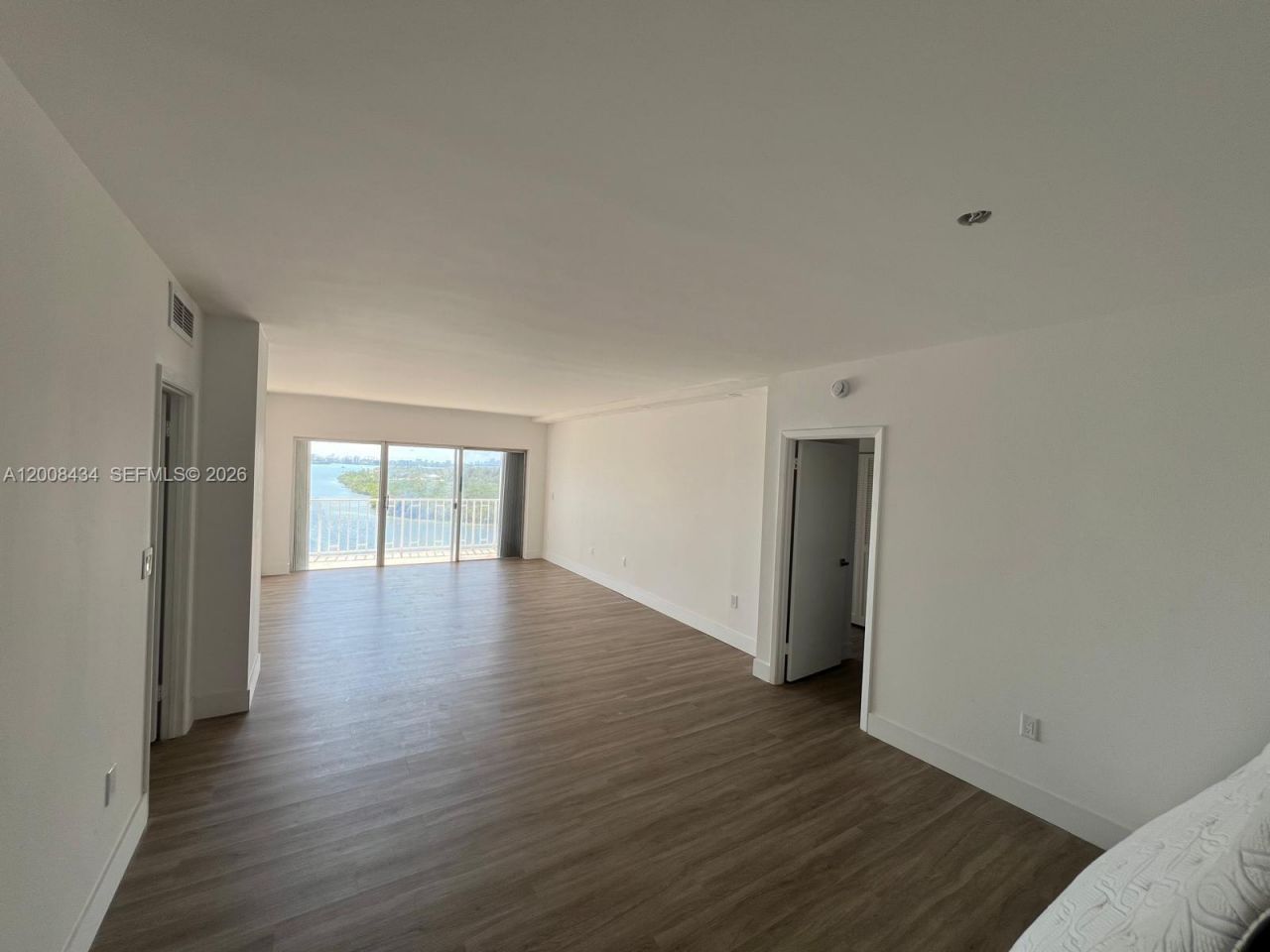 500 Bayview Dr , Unit 1120, Sunny Isles Beach, FL 33160 Photo