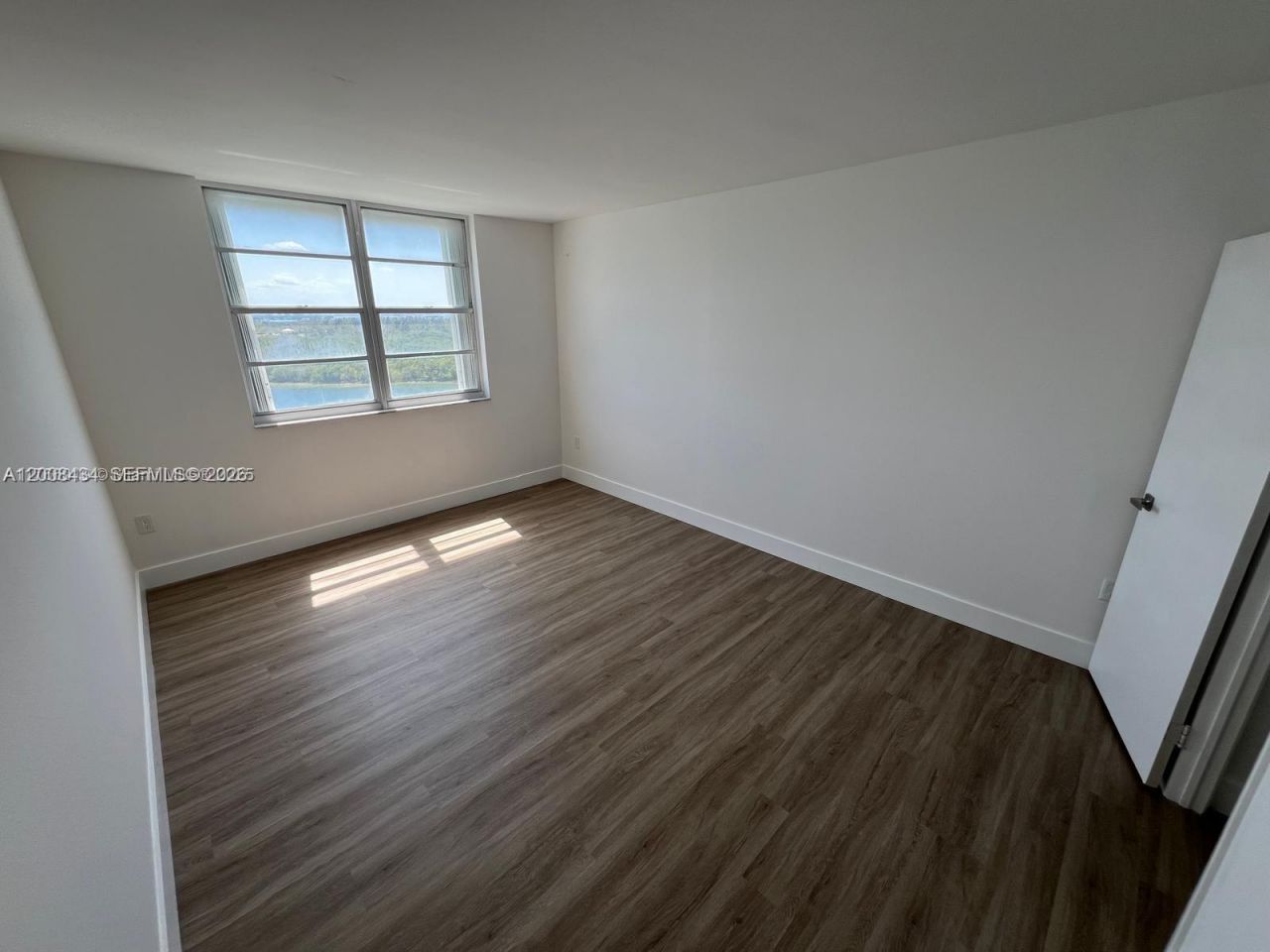 500 Bayview Dr , Unit 1120, Sunny Isles Beach, FL 33160 Photo