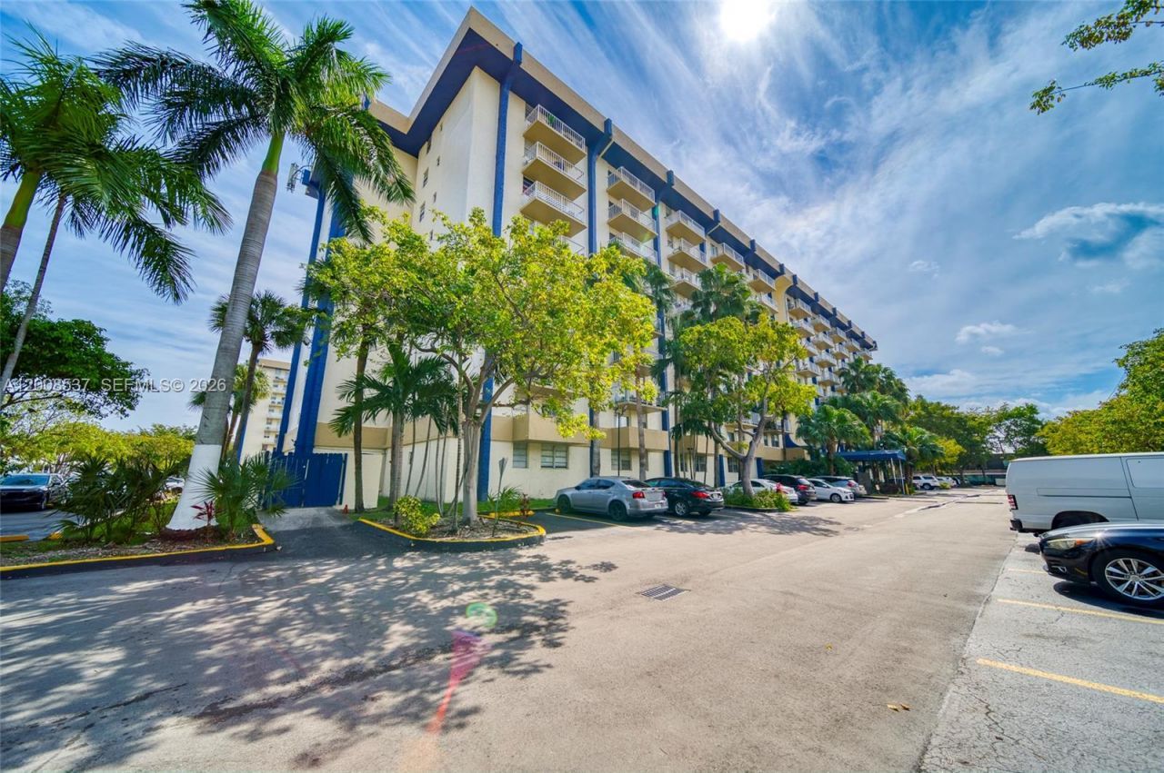 801 NW 47th Ave, Unit 515W, Miami, FL 33126 Photo