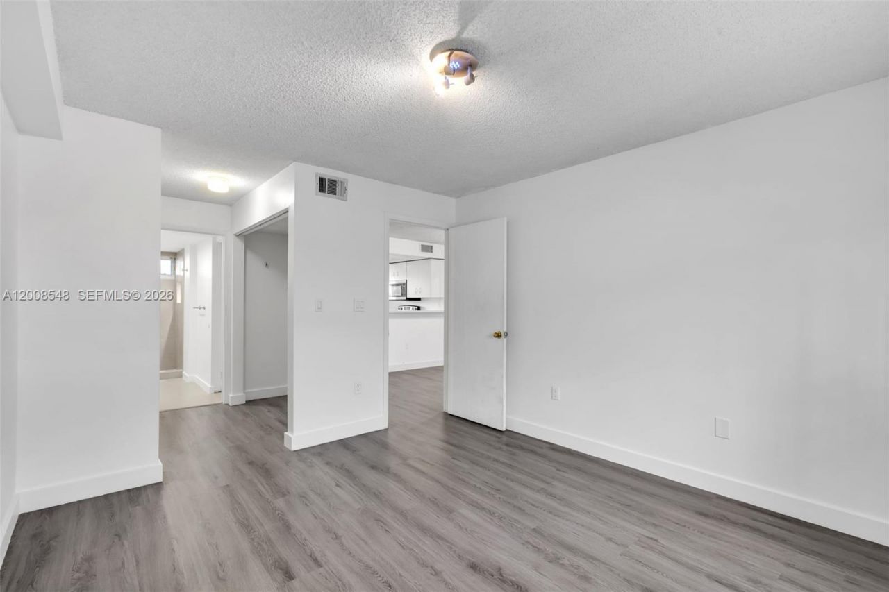 269 NW 7th St, Unit 121, Miami, FL 33136 Photo