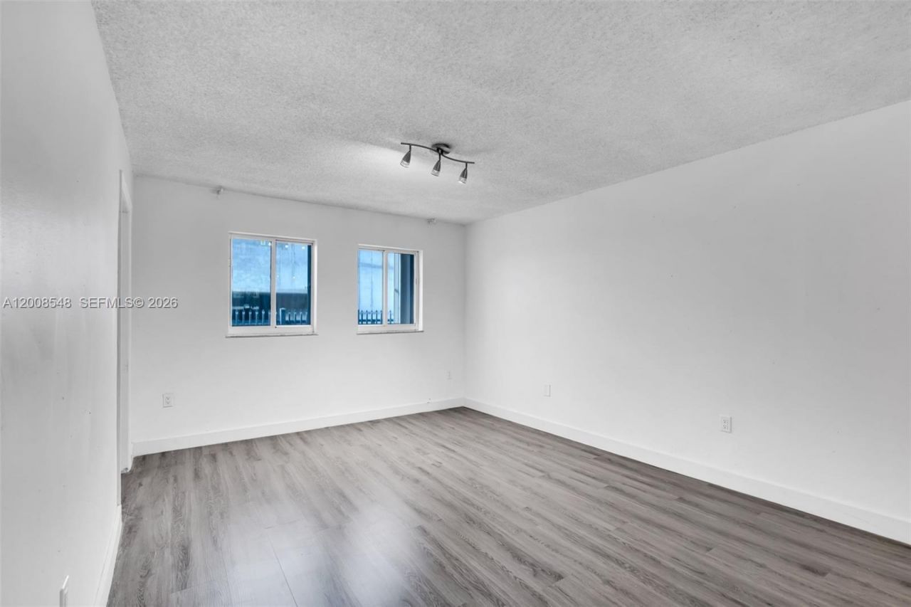 269 NW 7th St, Unit 121, Miami, FL 33136 Photo