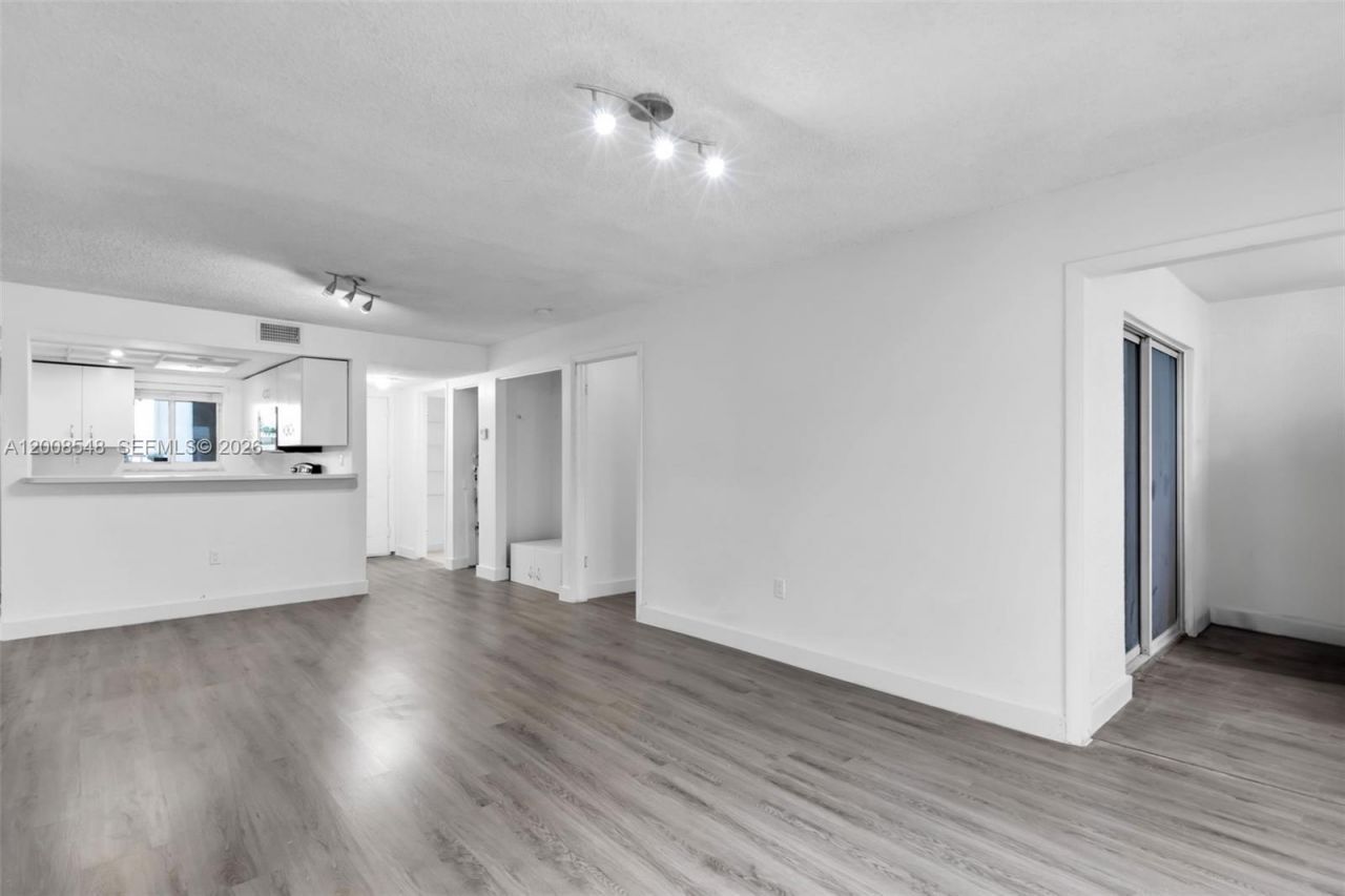 269 NW 7th St, Unit 121, Miami, FL 33136 Photo