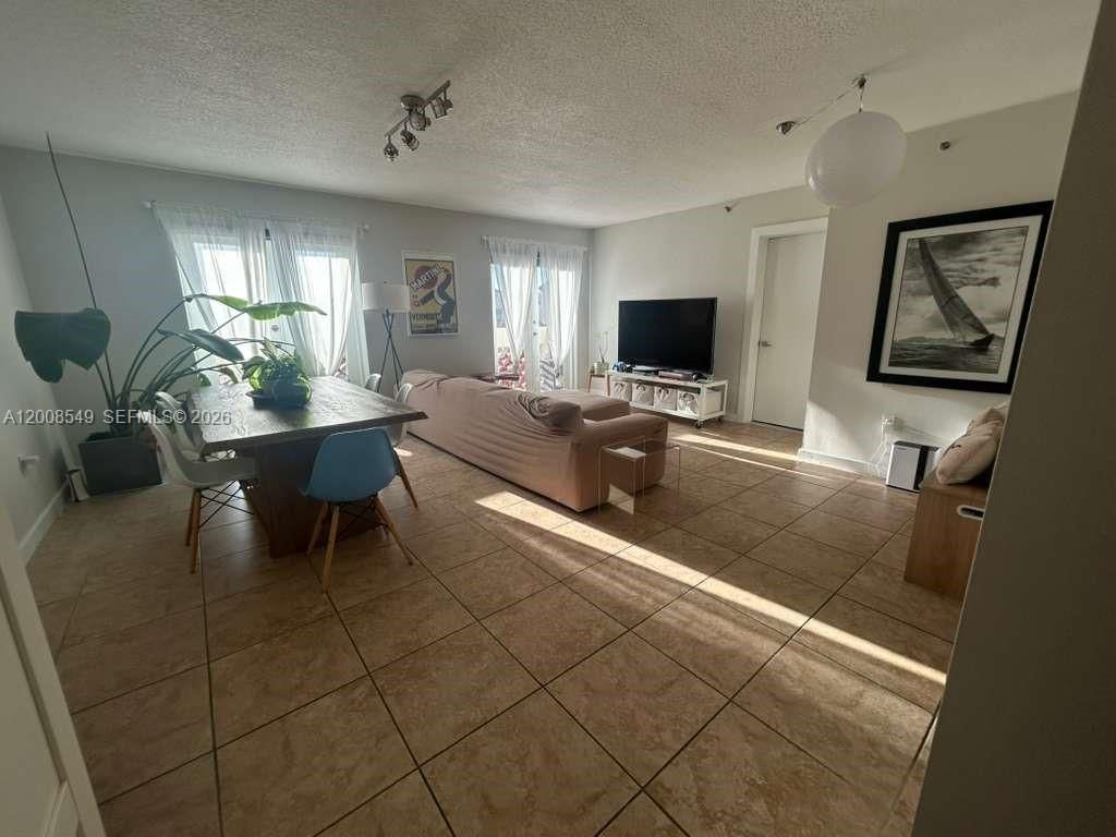 227 Michigan Ave , Unit 502, Miami Beach, FL 33139 Photo