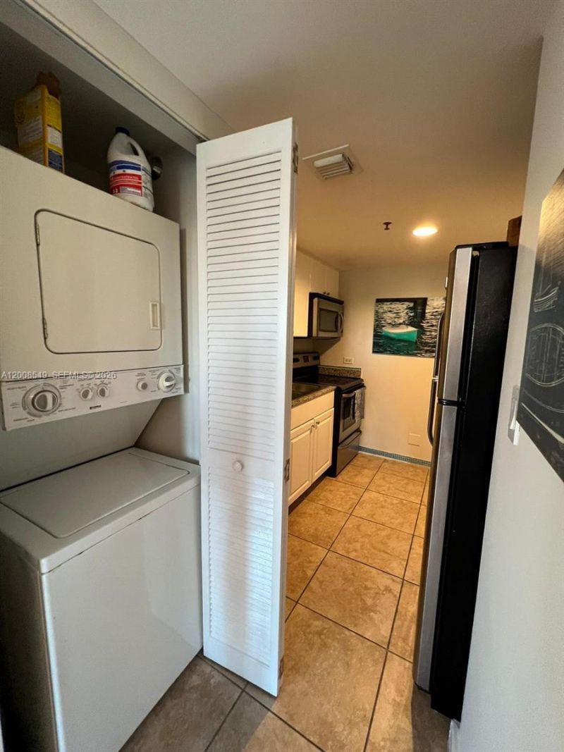 227 Michigan Ave , Unit 502, Miami Beach, FL 33139 Photo