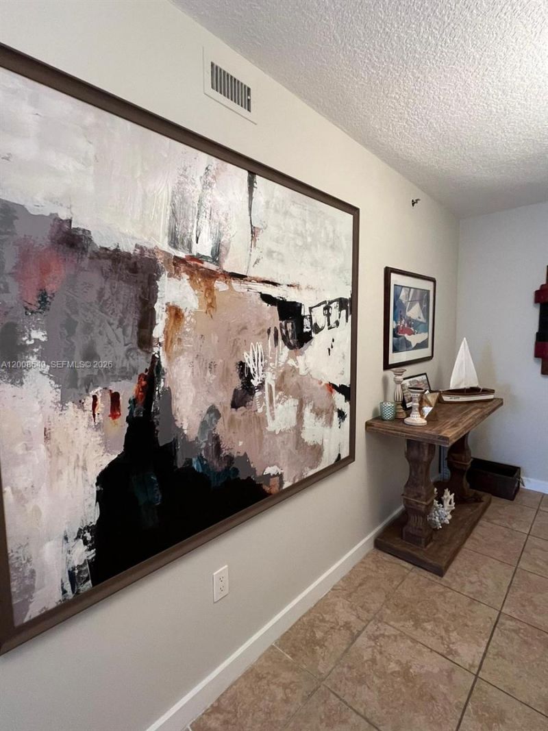 227 Michigan Ave , Unit 502, Miami Beach, FL 33139 Photo