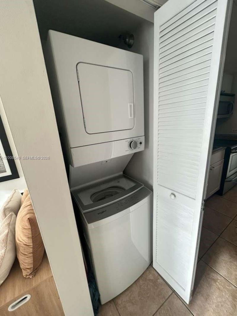 227 Michigan Ave , Unit 502, Miami Beach, FL 33139 Photo