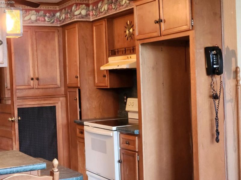 285 Southwest Street, Bellevue, OH 44811 Photo 8