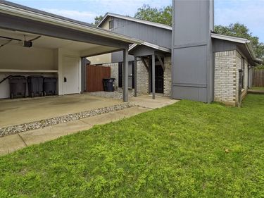 3324 Green Ridge Street, Fort Worth, TX 76133