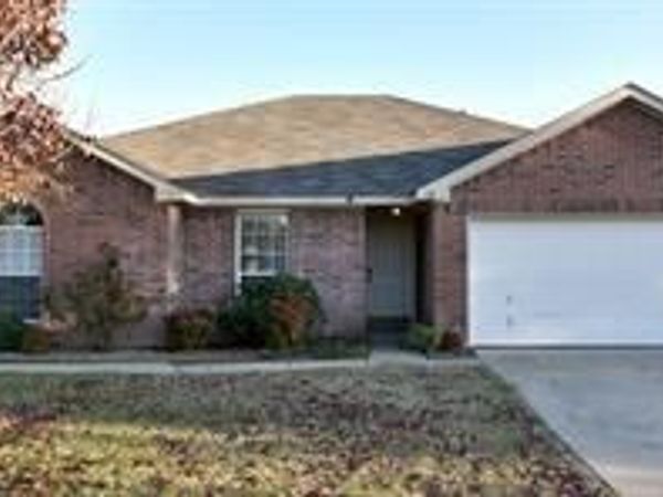 321 S Chestnut Street, Forney, TX 75126