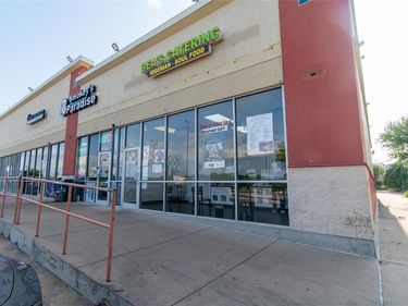 9605 S Clark, Unit 100, Dallas, TX 75249