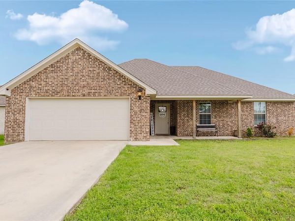 417 Colony Street , Eastland, TX 76448