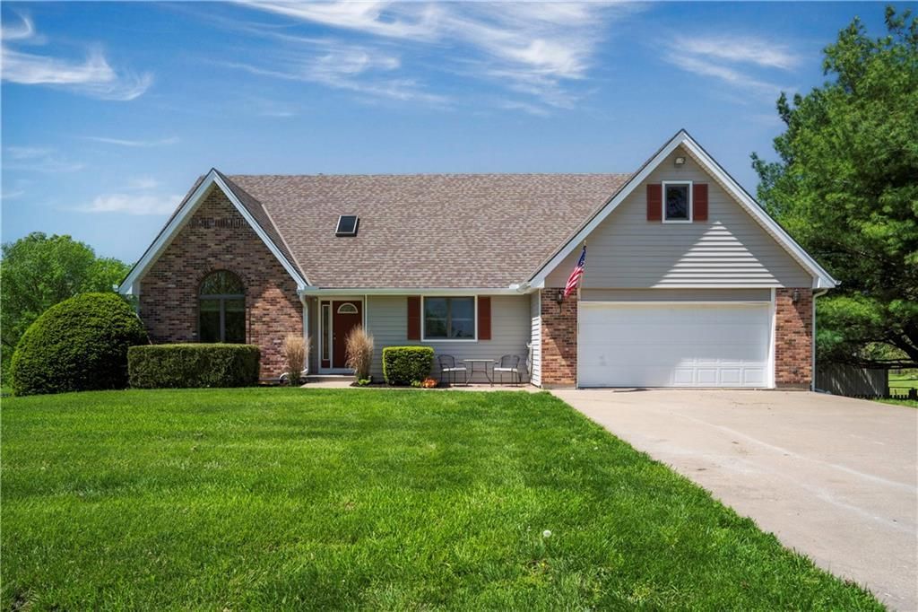 1720 Paddock Drive, Kearney, MO 64060 Main Photo