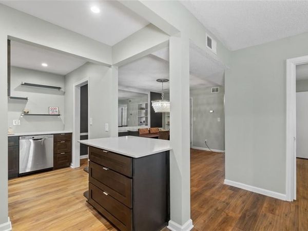 6851 Roswell Road , Unit H18, Atlanta, GA 30328