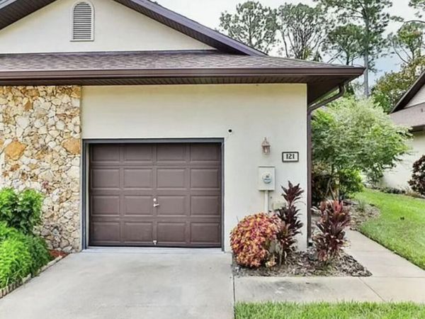 121 Dovecote Lane, Daytona Beach, FL 32114