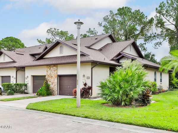 121 Dovecote Lane, Daytona Beach, FL 32114