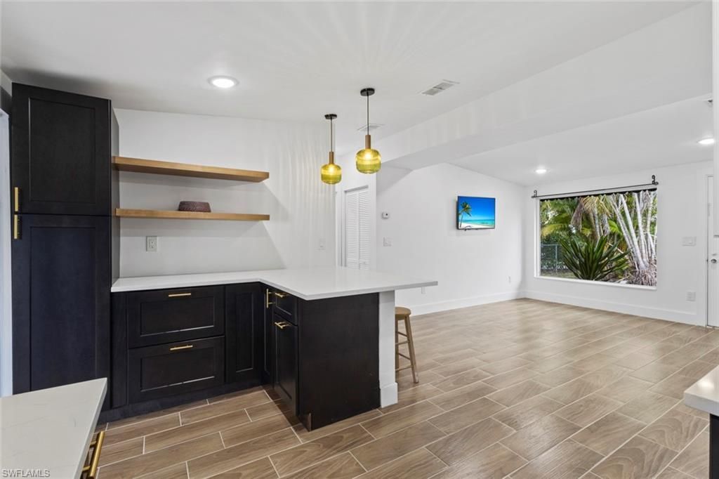 1363 Barbizon Ln, Naples, FL 34104 Photo