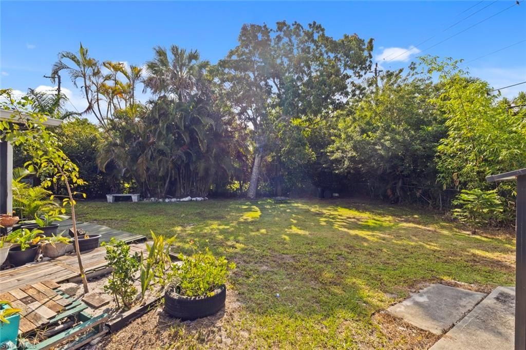 1363 Barbizon Ln, Naples, FL 34104 Photo