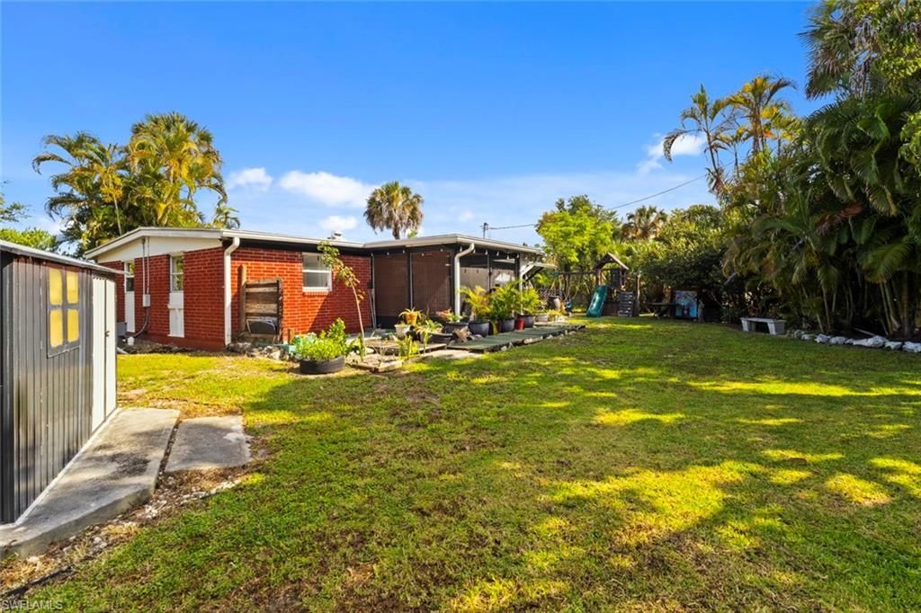 1363 Barbizon Ln, Naples, FL 34104 Photo