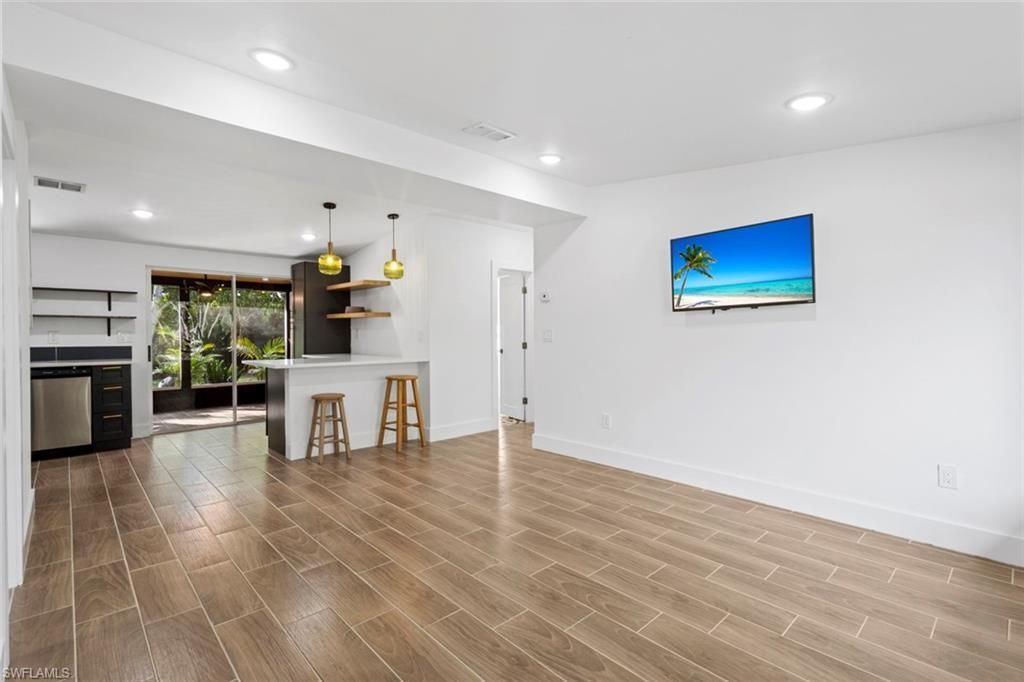 1363 Barbizon Ln, Naples, FL 34104 Photo