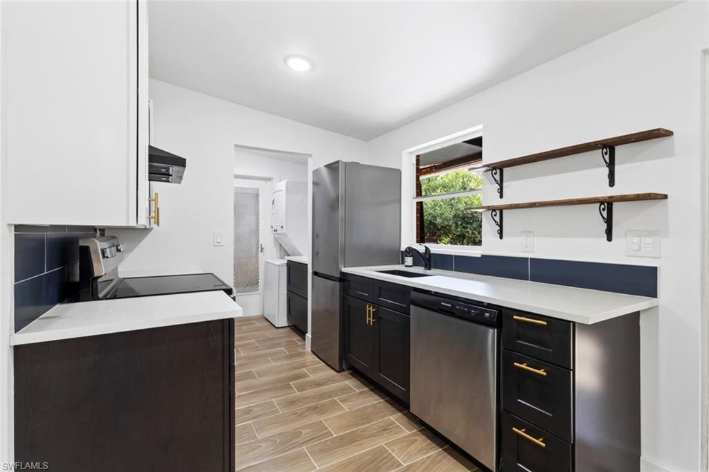 1363 Barbizon Ln, Naples, FL 34104 Photo