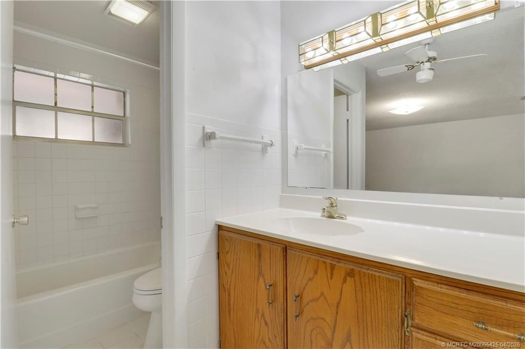112 Lakes End Drive, Unit C, Fort Pierce, FL 34982 Photo