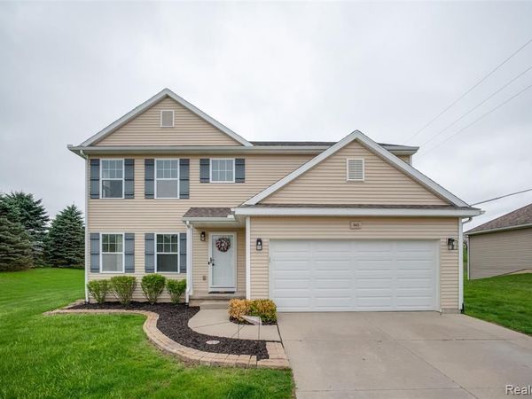 3411 Amber Oaks Drive, Howell Twp, MI 48855