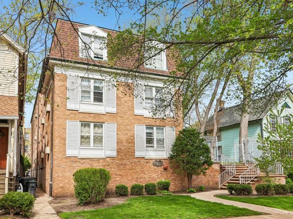 2038 Sherman Avenue, Unit 3A, Evanston, IL 60201