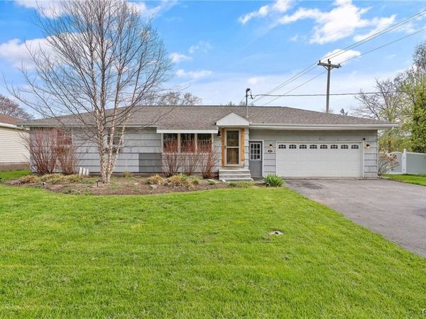 7275 Manlius Center Road , East Syracuse, NY 13057