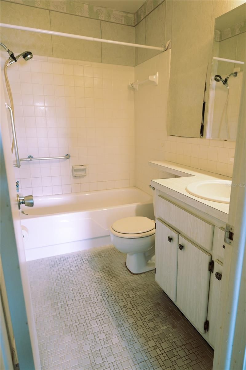 6645 1st Avenue N, Unit 103, Saint Petersburg, FL 33710 Photo
