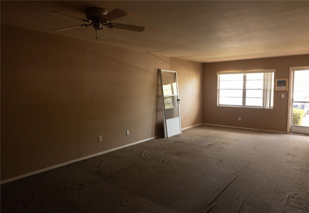 6645 1st Avenue N, Unit 103, Saint Petersburg, FL 33710 Photo