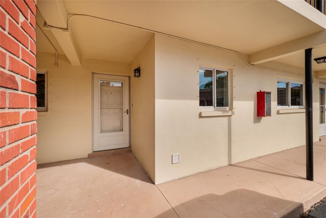 4550 Overlook Drive Ne, Unit 154, Saint Petersburg, FL 33703 Photo