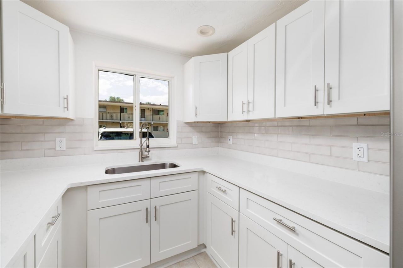 4550 Overlook Drive Ne, Unit 154, Saint Petersburg, FL 33703 Photo