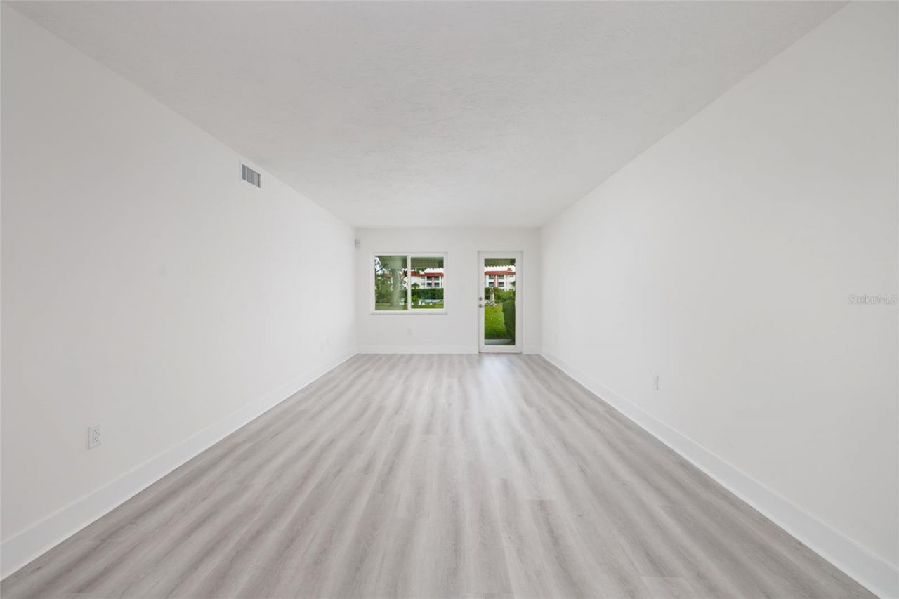 4550 Overlook Drive Ne, Unit 154, Saint Petersburg, FL 33703 Photo