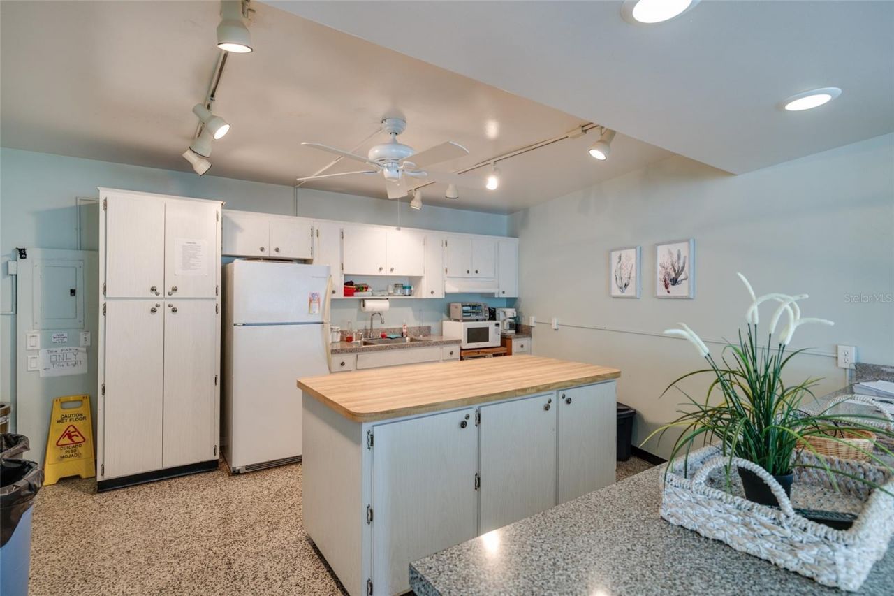 4550 Overlook Drive Ne, Unit 154, Saint Petersburg, FL 33703 Photo
